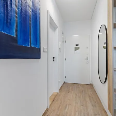 דירה Lam Blue Ac - Balcony ברטיסלאבה