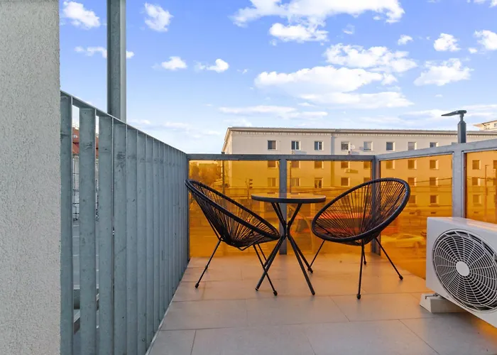 Lam Blue Ac - Balcony Pozsony